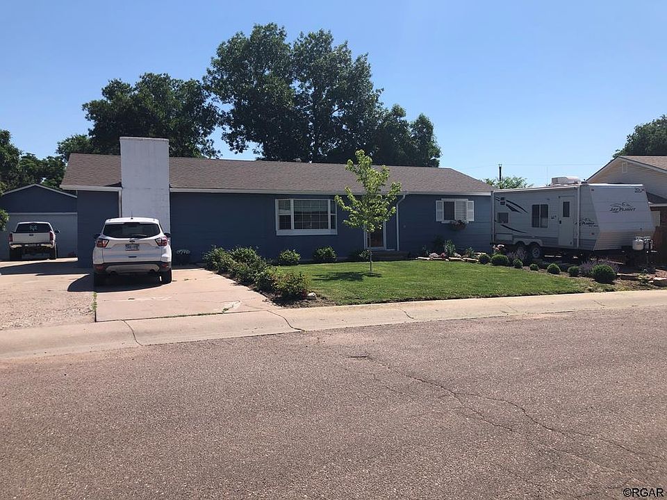 1st image of 1067 Clover Ave