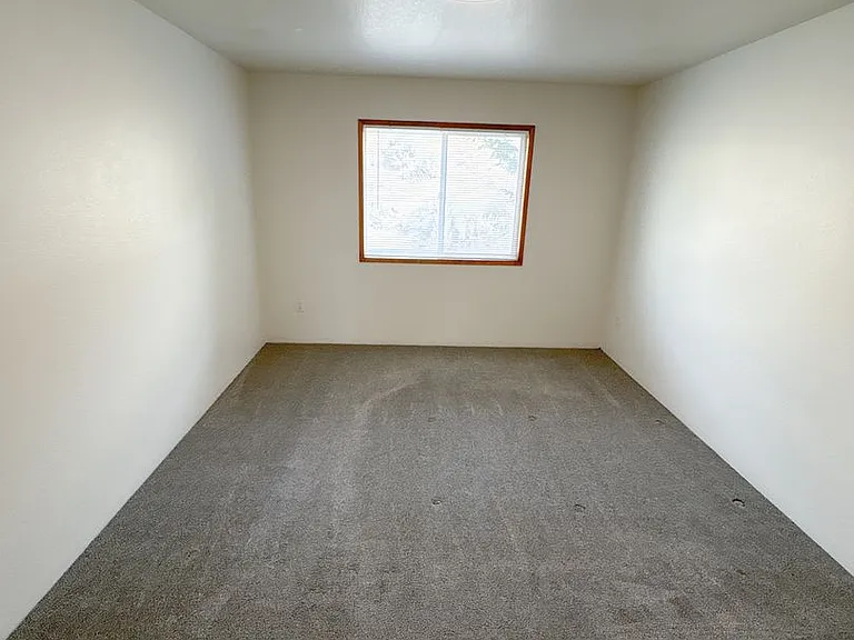 5631 N Hills Dr — Photo 10