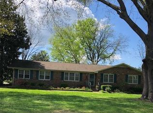 105 River Dr, Tuscumbia, AL 35674