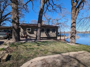 502 9th St, Spirit Lake, IA 51360