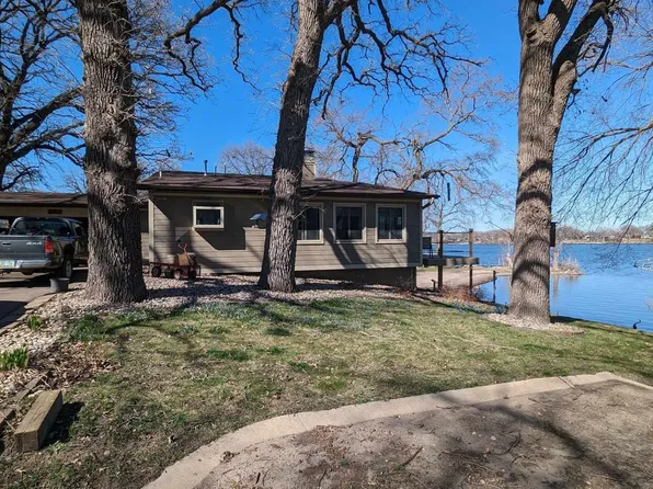 502 9th St, Spirit Lake, IA 51360