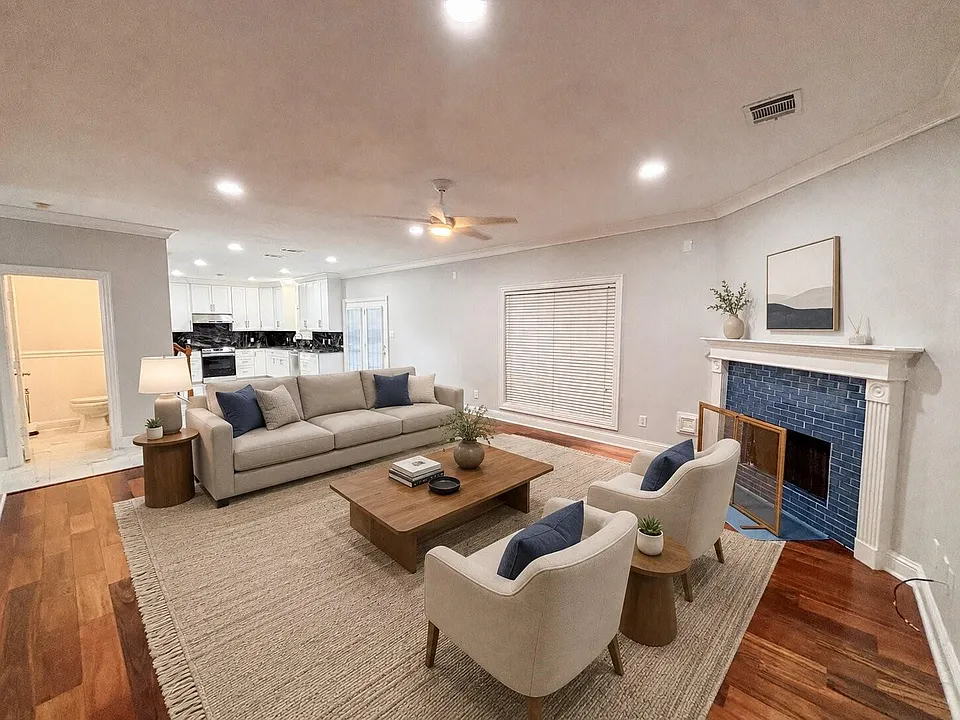 19207 Poplar Trails Ln