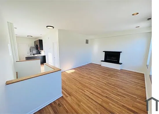 1530 N Orleans St — Photo 6