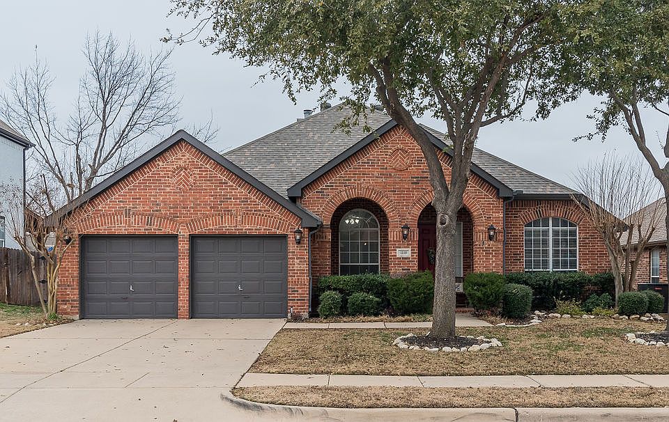 1st image of 1110 Whispering Oaks Dr
