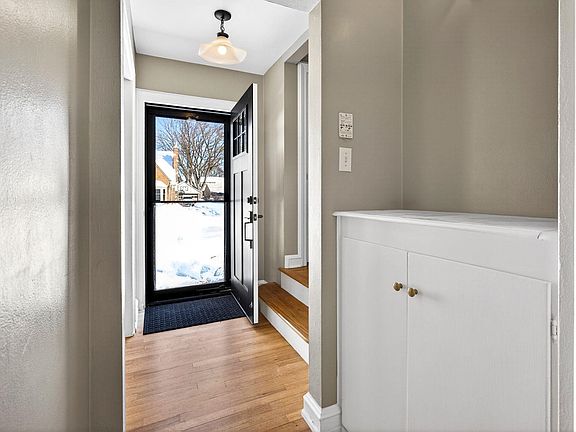 5th image of 433 E Parkway Blvd