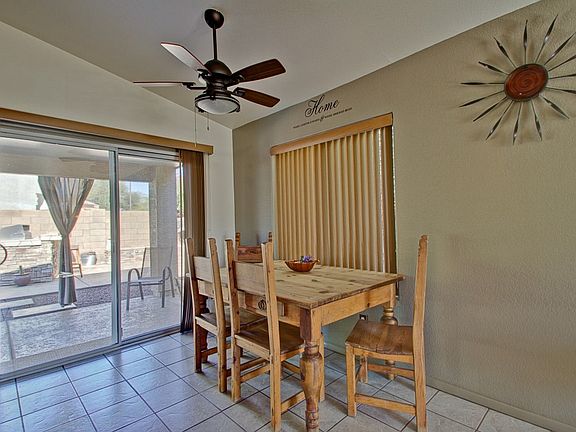 3rd image of 1082 S Cottonwood Ct
