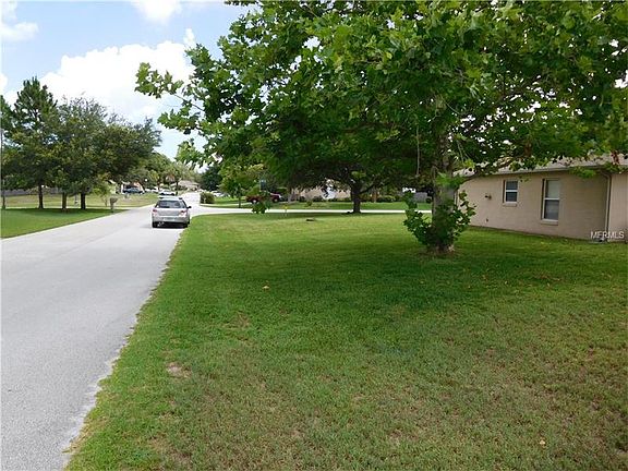 5th image of 10202 Summer Elm Ave