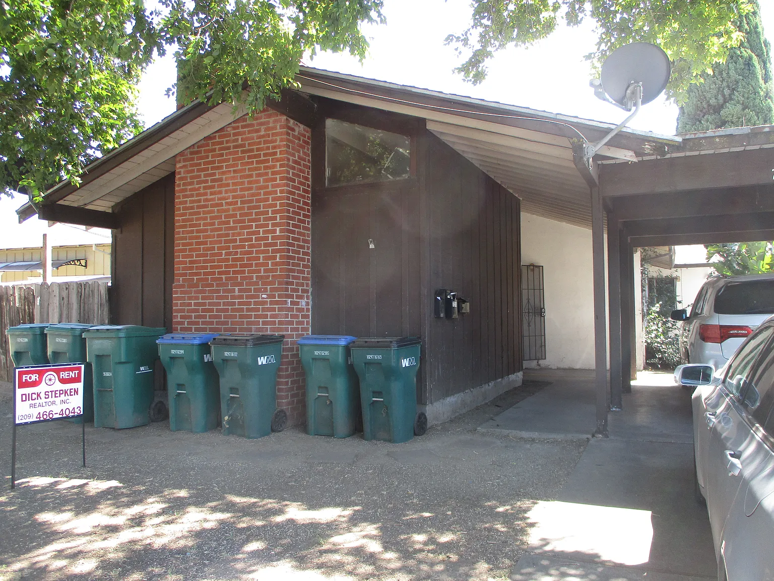 2 bed, $1,325 — Photo 1
