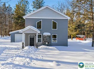 1073 Westside Dr, Newfoundland, PA