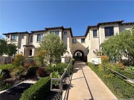 909 Arcadia Ave, Arcadia, CA