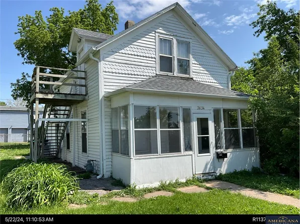 3634 R St, Omaha, NE 68107