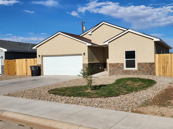 2703 S Onyx Dr, Roswell, NM 88203
