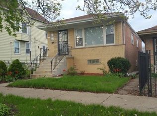 9337 S Oglesby Ave, Chicago, IL 60617