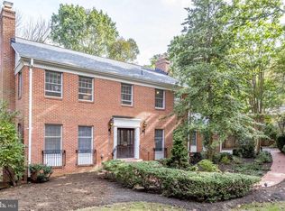 1423 Aldenham Ln, Reston, VA 20190