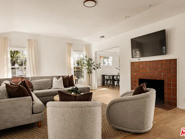 803 N Alfred St, Los Angeles, CA 90069