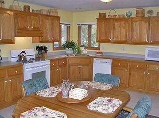 32692 Liparoto Dr, Rockwood, MI 48173