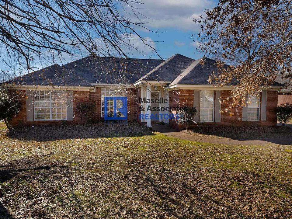 1st image of 105 Channing Cir