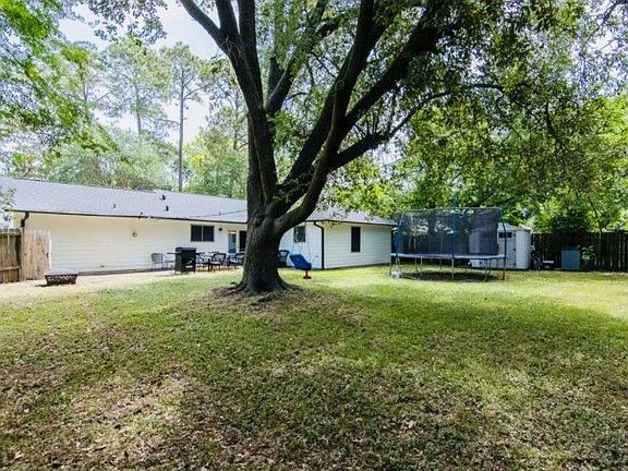 4th image of 7151 Edgemoor Dr