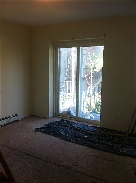 Master Bed w/ Balcony