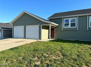 221 25th Ave NE, Watford City, ND 58854