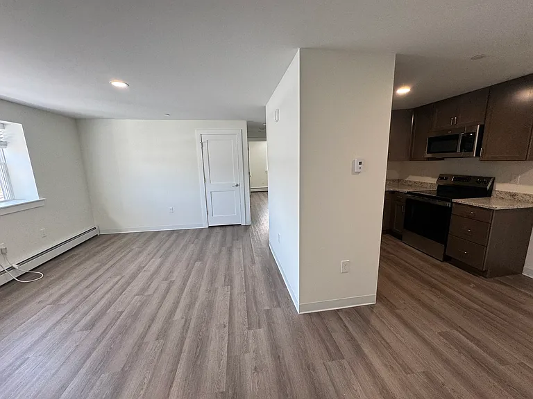 1731 Washington St — Photo 12
