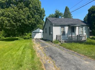 115 Old Post Rd, Kittery, ME 03904
