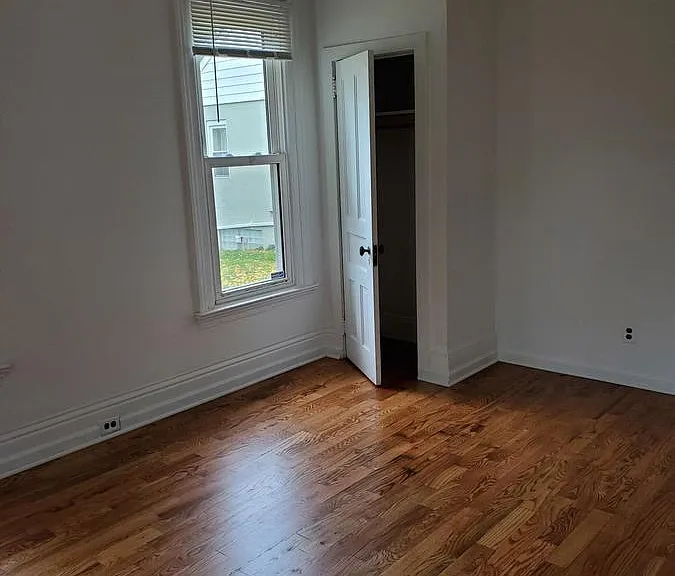 470 Hawkins St #1 — Photo 7