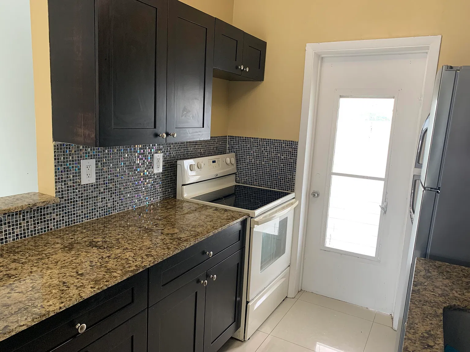 2 bed, 2.0 bath, 962 sqft, $1,800 — Photo 4