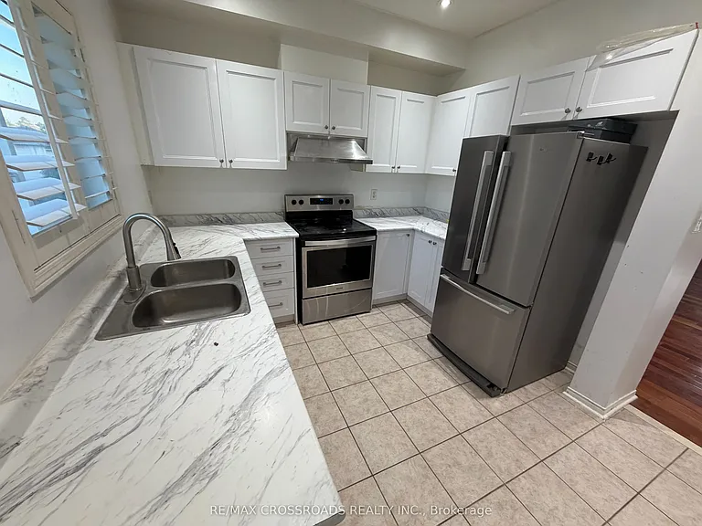 1547 Hummingbird Ct — Photo 9