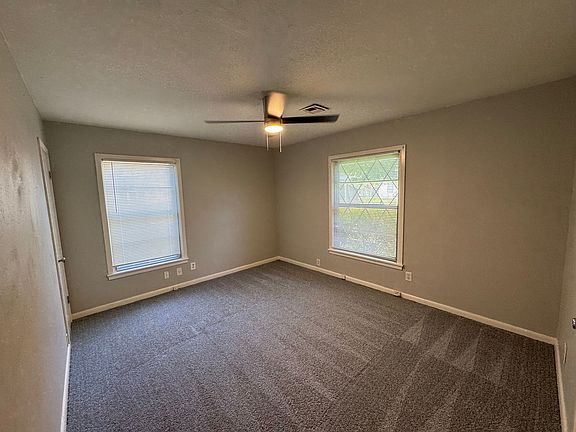 3rd image of 3416 Wood Ave