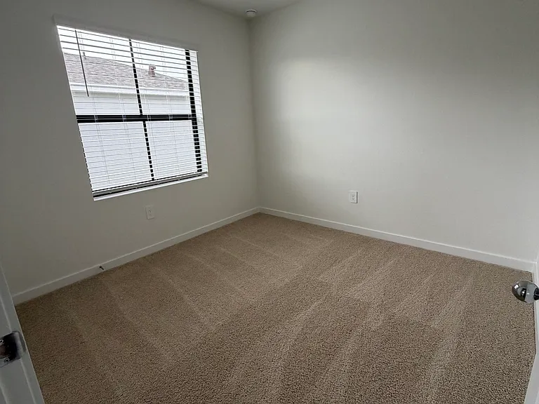 1432 NE 4th Ave — Photo 12