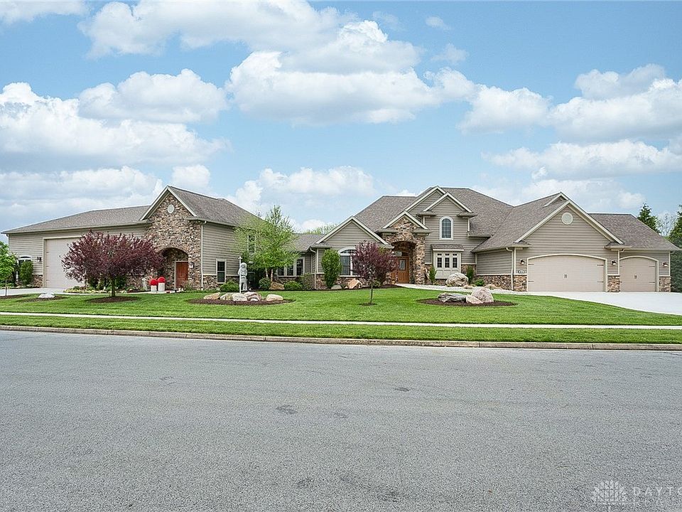 1st image of 10240 Augusta Ln