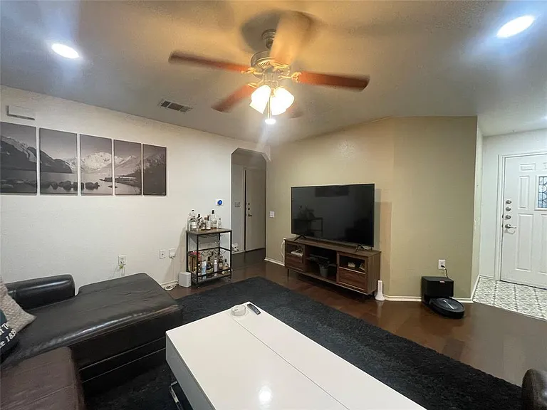 1513 Coriander Dr — Photo 10