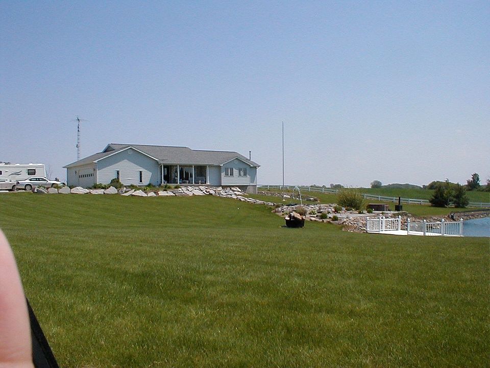 30 Acres~Pond~Fountain