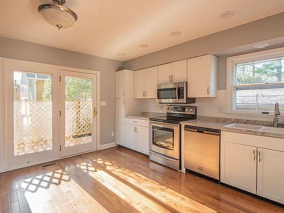 2nd image of 590 Linden St