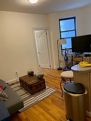 Rented by Manhattan Dwelling Corporation | media 4