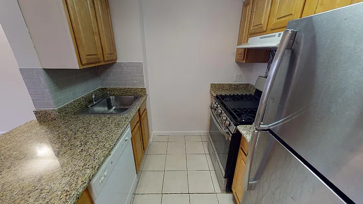 Rented by Metro Garden Realty NYC | media 3