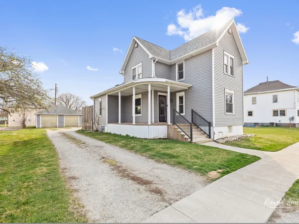 108 W Dorion St, Beaverville, IL 60912