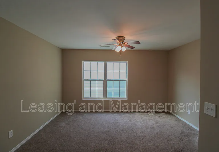 8811 Kellum Dr — Photo 13