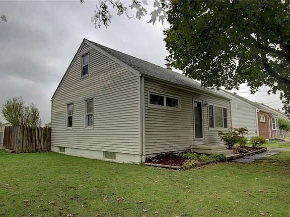 3rd image of 84 Norine Dr