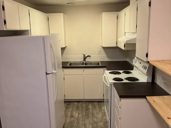 1816 18th Ave APT D, Forest Grove, OR 97116