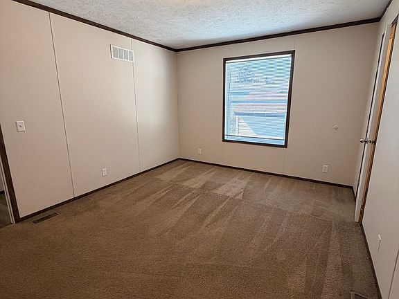 4th image of 90 Dunlap Cir #90