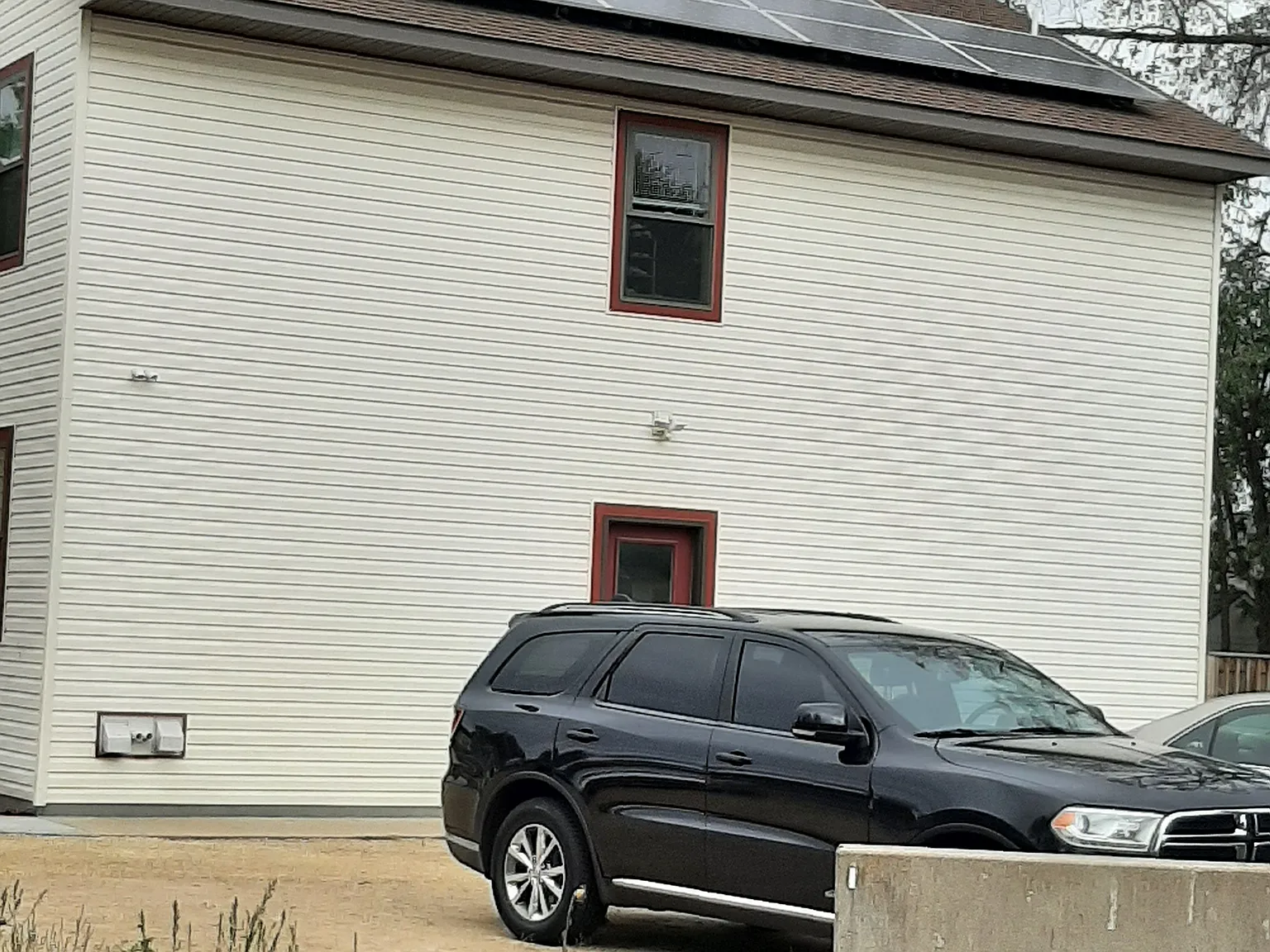 520 Lincoln St — Photo 2
