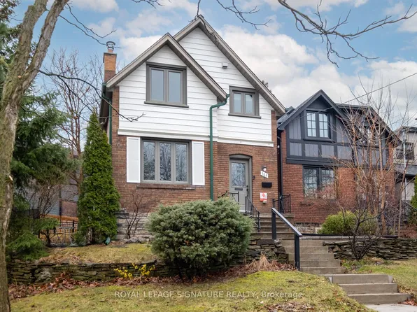 562 Indian Rd, Toronto, ON M6P 2C2