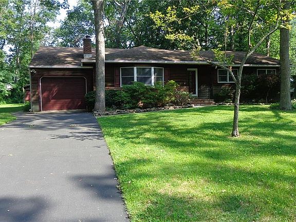 2nd image of 432 Colleen Ct