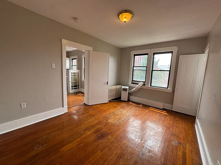2816 Broadway Ave #K — Photo 15