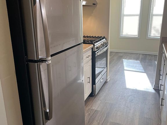 2nd image of 2216 Country Club Dr