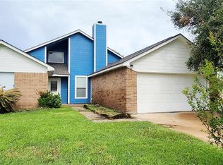 129 Wagon Lane Loop N, Angleton, TX 77515