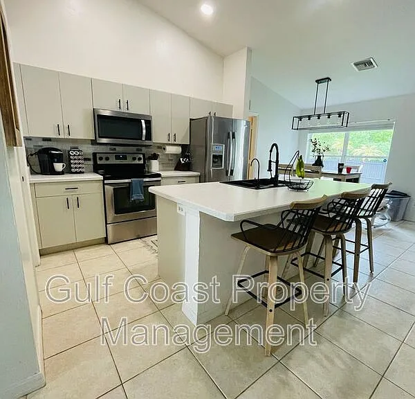 417 Broadmoor St — Photo 14