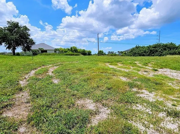 1014 NW 8th Ter, Cape Coral, FL 33993